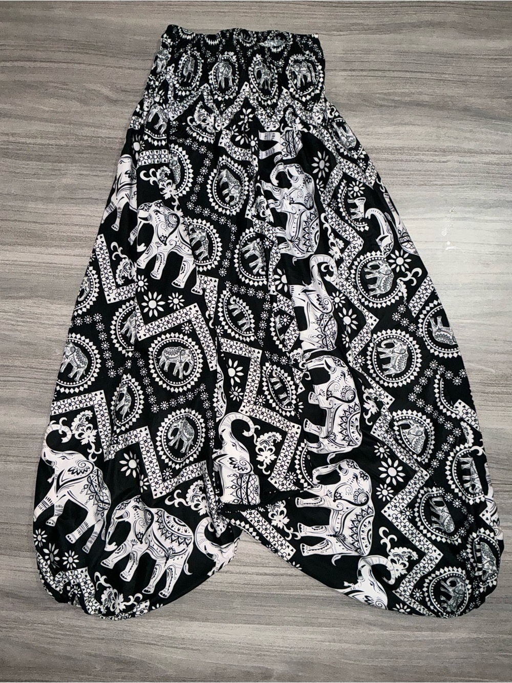 Bohemian Wide-Leg Elephant Print Pants - Black & White small